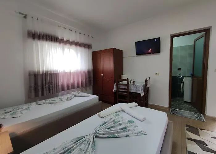 Dona's * Gjirokastër